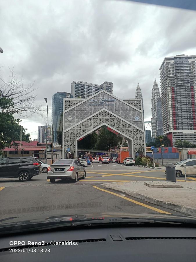 Legasi Kampung Baru Guest House By Rumahrehat Twin Tower View Kuala Lumpur Exterior foto